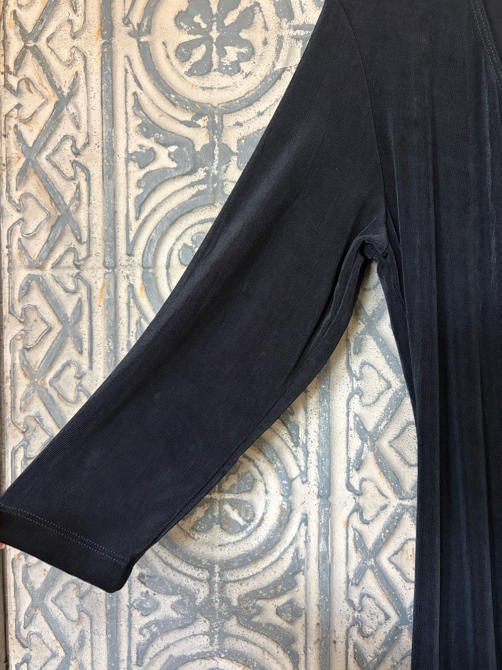 Chico's Travelers Black Classic Knee-Length Dress Size1-(8/10 M) - Picture 3 of 9